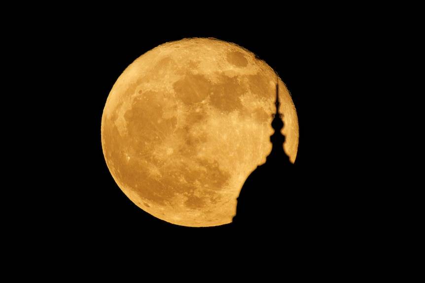 Strawberry supermoon